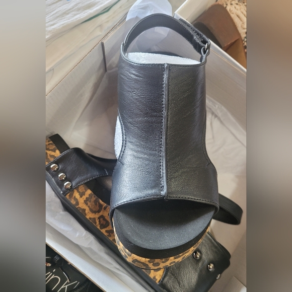 Corky Carley Black Leopard Wedges - Picture 2 of 2